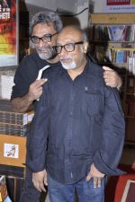 R Balki at the launch of Shatrujeet Nath_s book The Karachi Deception in Crossword, Mumbai on 13th Feb 2013 (2).JPG
